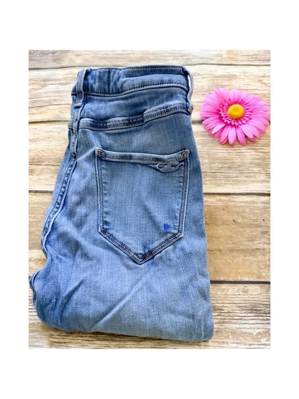 2 PAIR HOLLISTER JEANS - Picture 4 of 13
